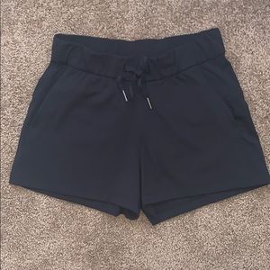 Lululemon On the Fly Short 2.5”